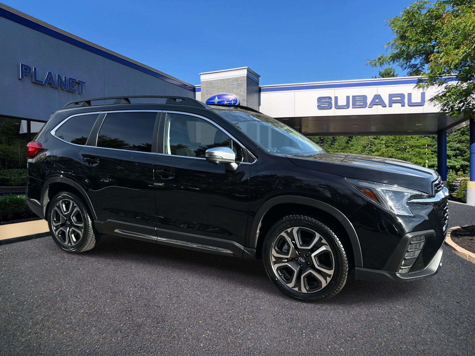 2023 Subaru Ascent Limited's photo