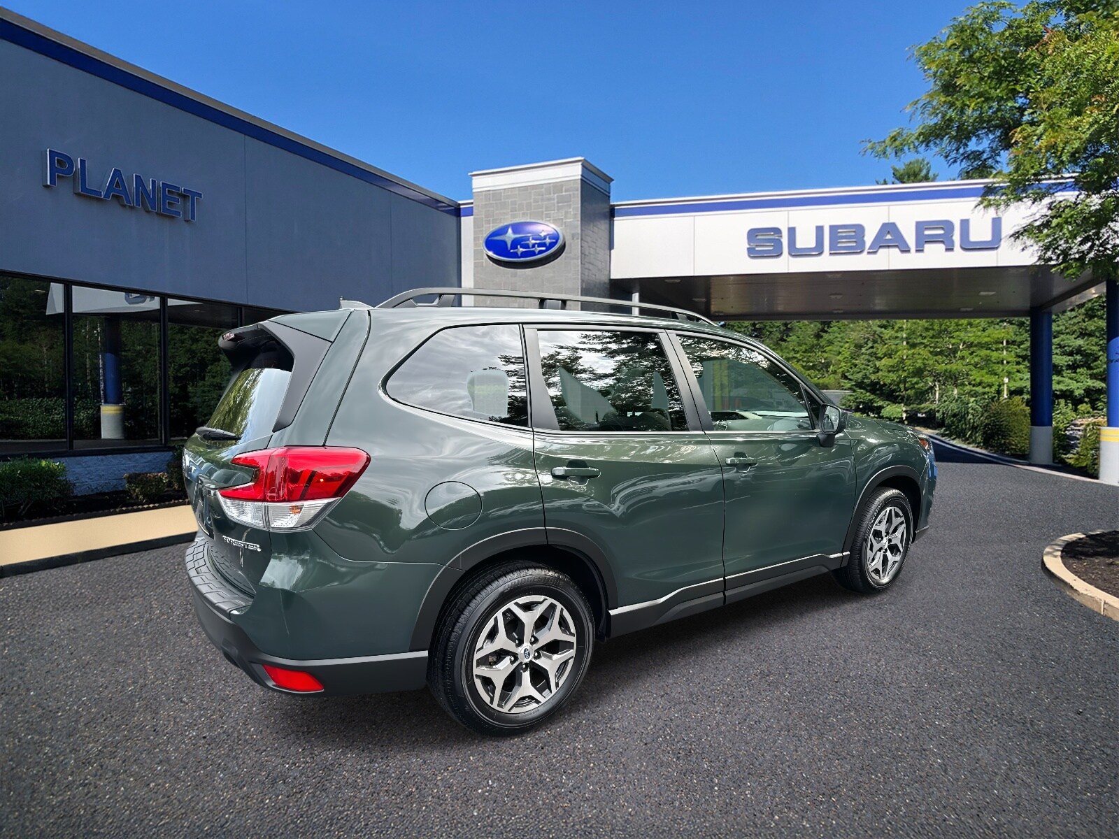 2023 Subaru Forester Premium photo 2