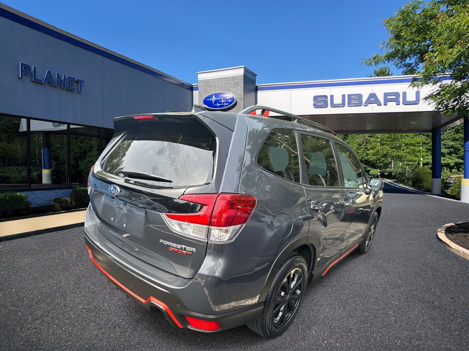 2024 Subaru Forester Sport photo 2