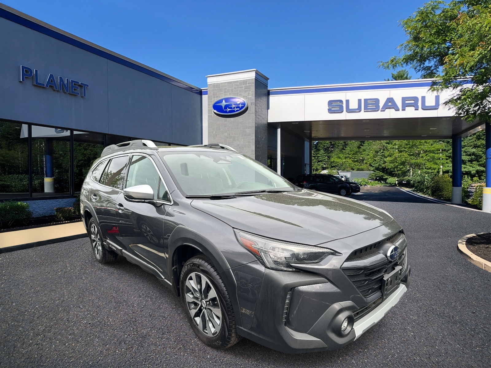 2023 Subaru Outback Touring's photo