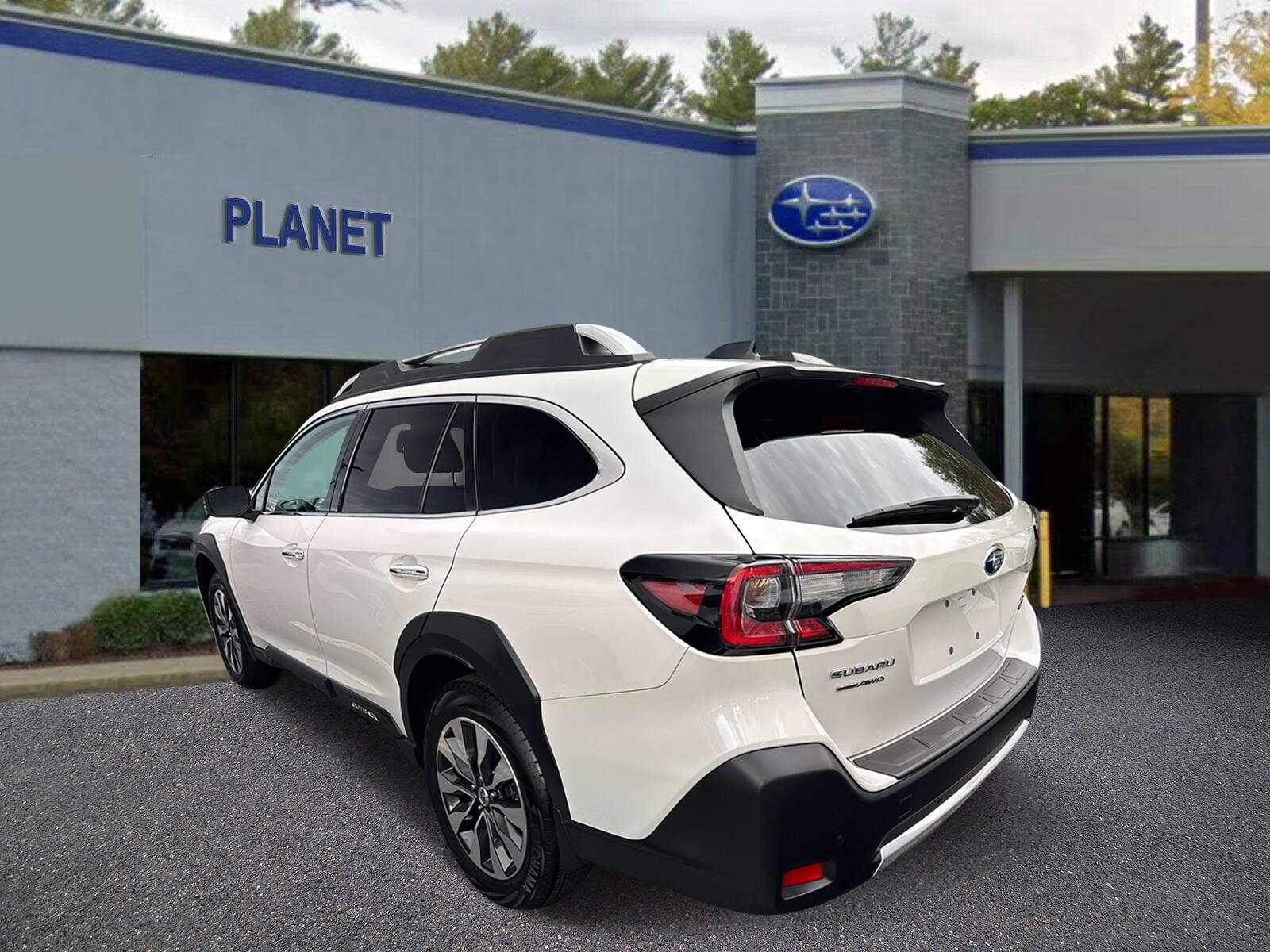 2024 Subaru Outback Touring XT photo 3