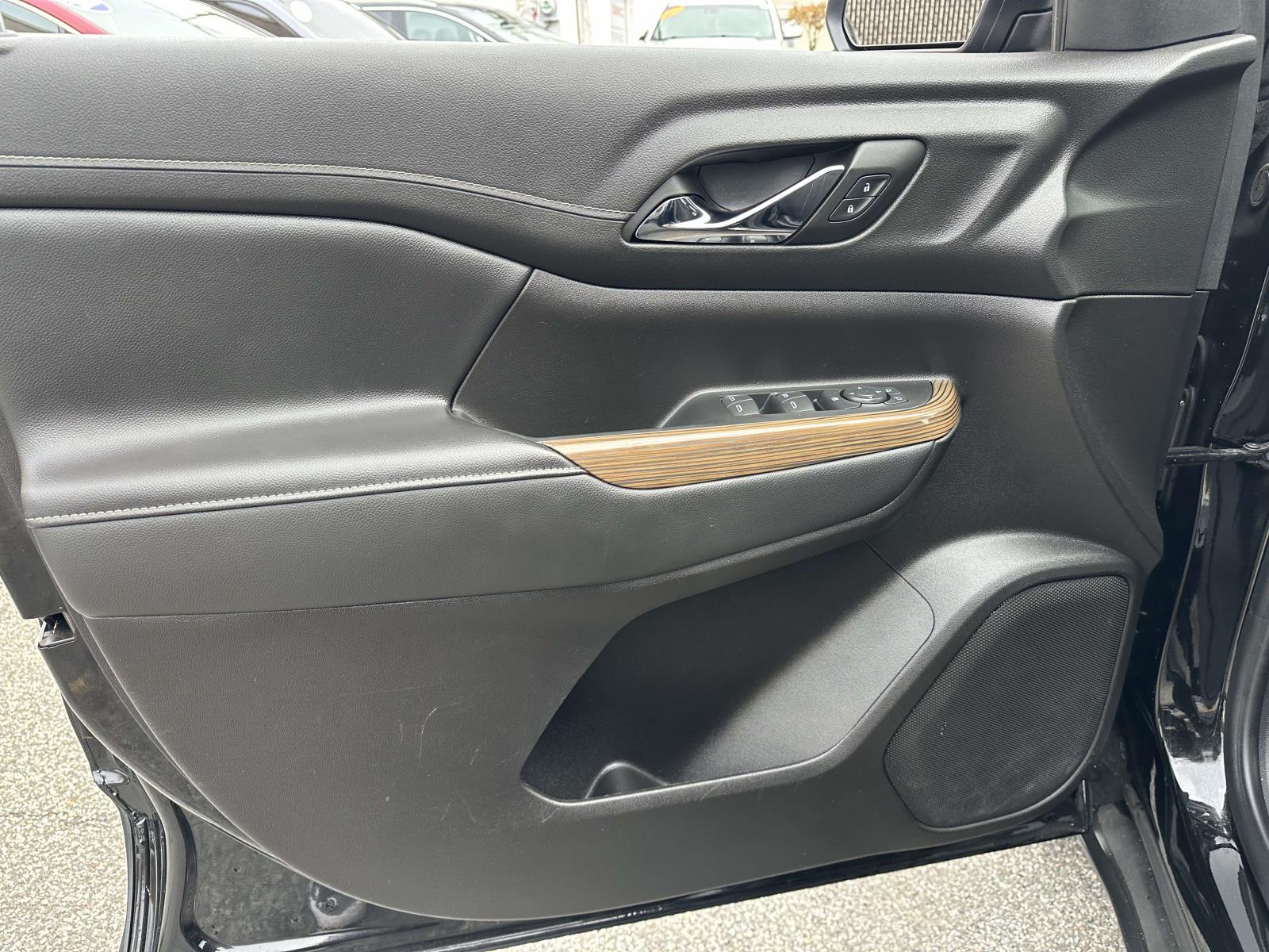 2023 GMC Acadia SLE - Photo 19