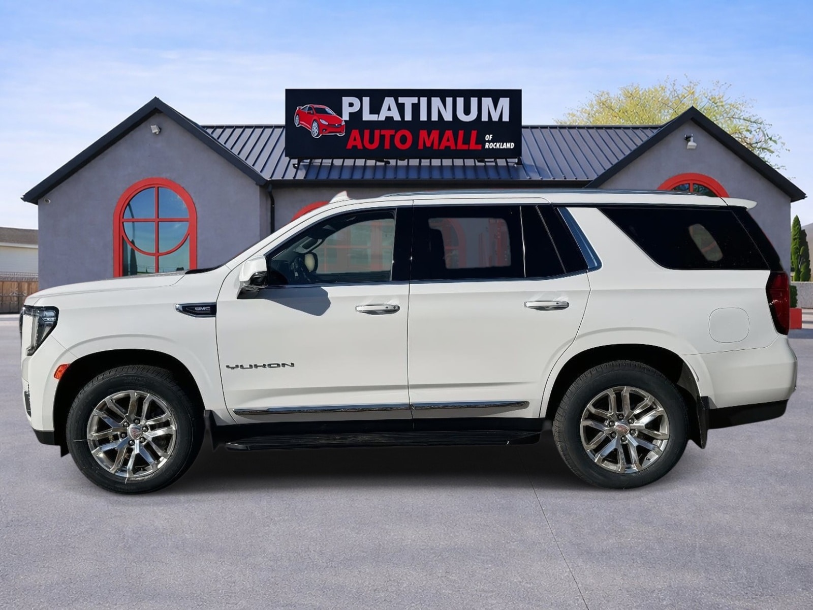 2023 GMC Yukon SLT - Photo 7