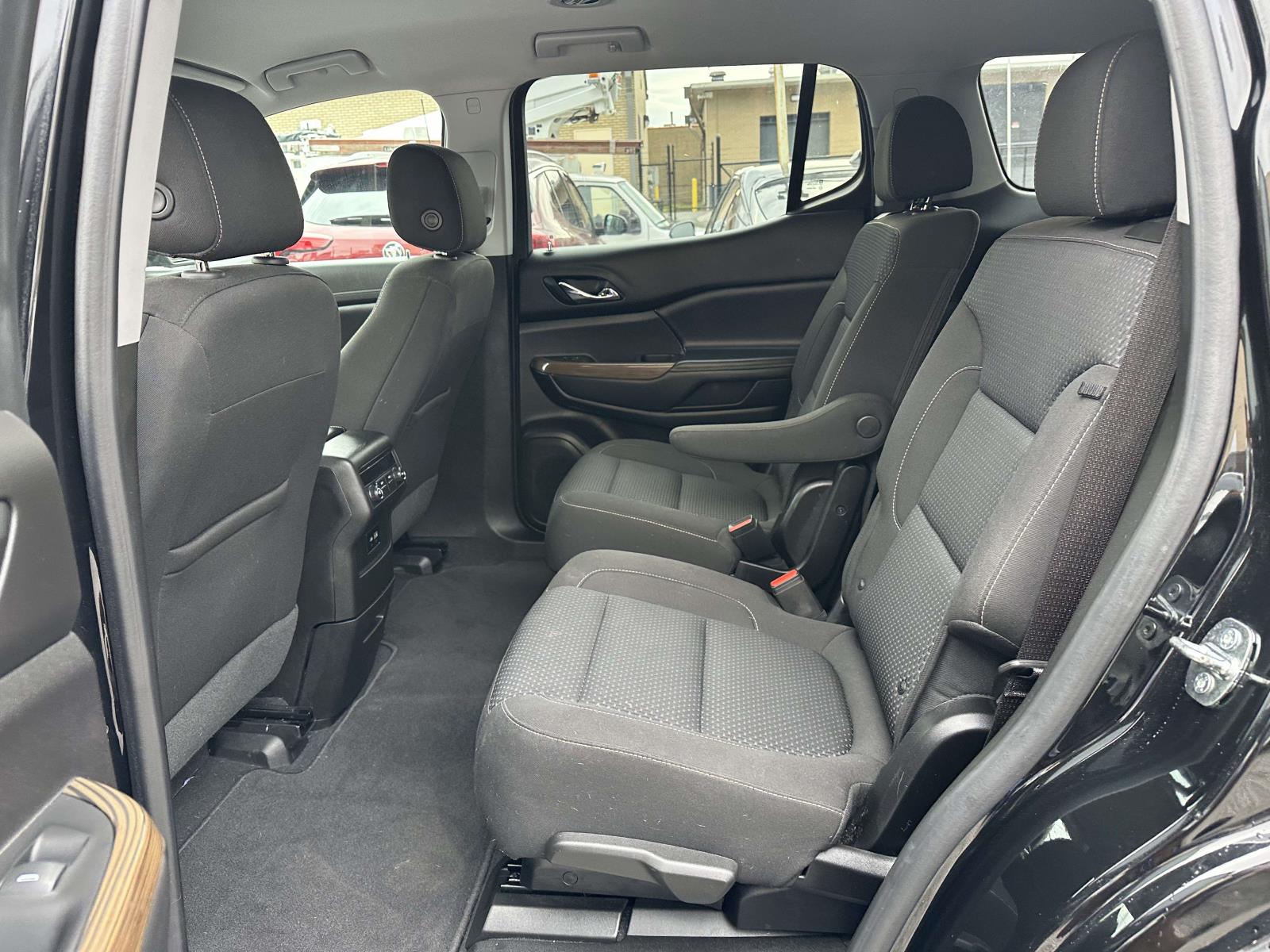 2023 GMC Acadia SLE - Photo 15