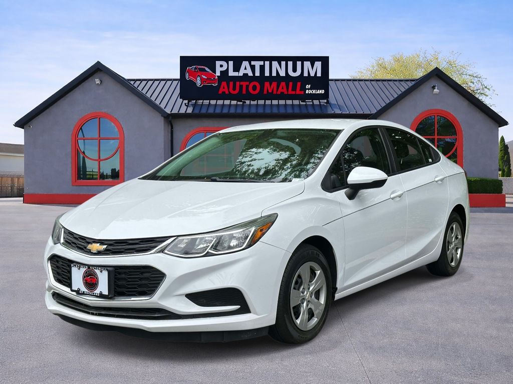 2016 Chevrolet Cruze LS Auto's photo