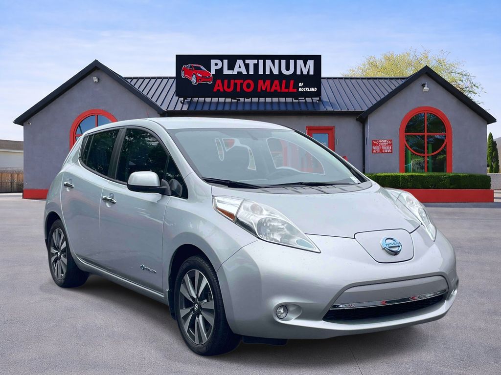2016 Nissan Leaf SV's photo