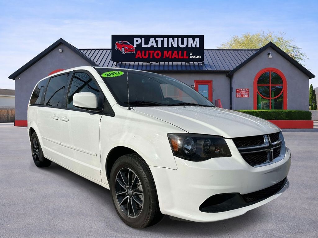 2017 Dodge Grand Caravan SE Plus's photo