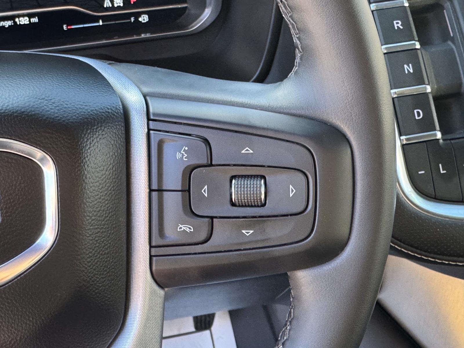 2023 GMC Yukon SLT - Photo 22