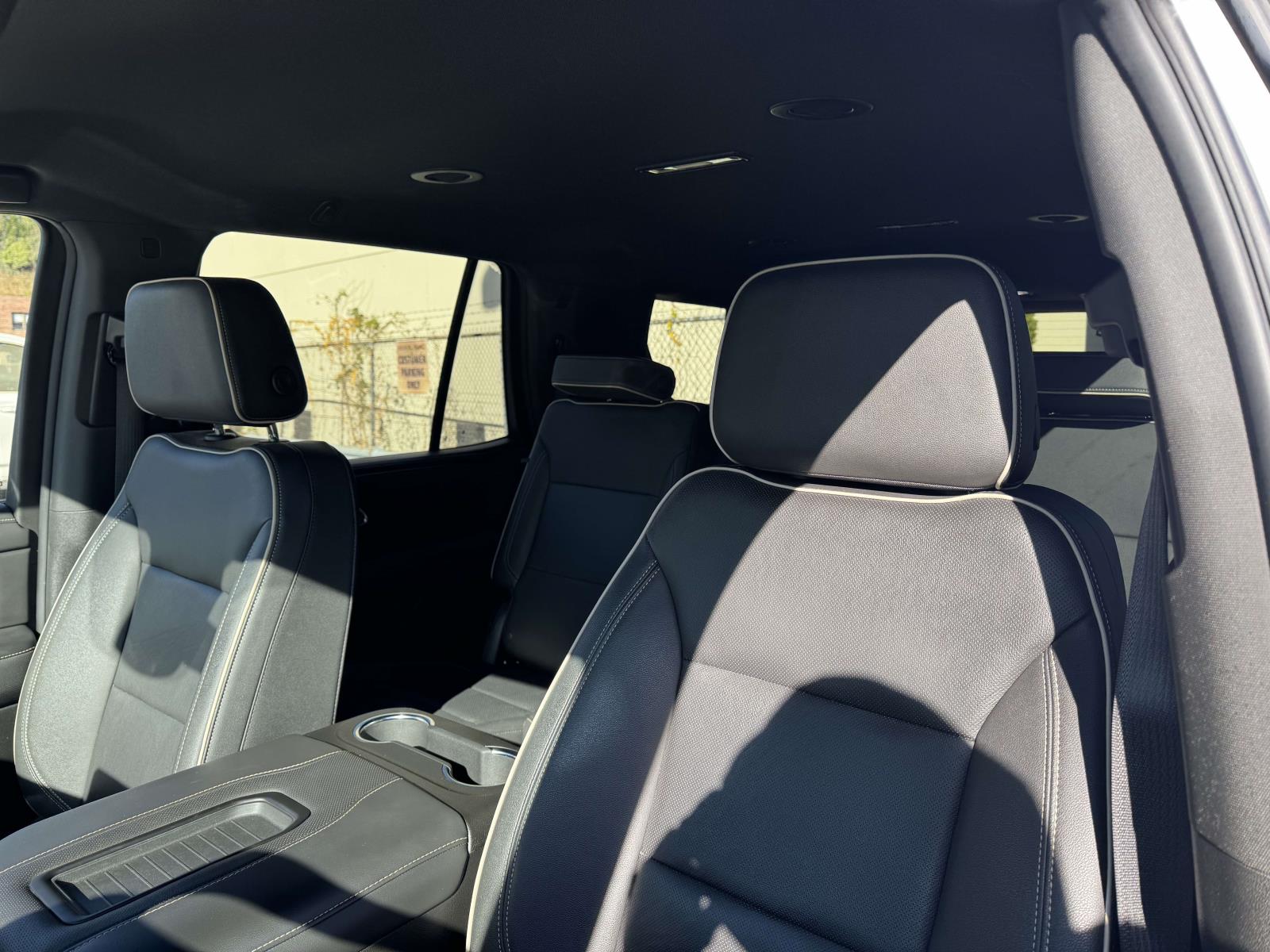 2023 GMC Yukon SLT - Photo 19