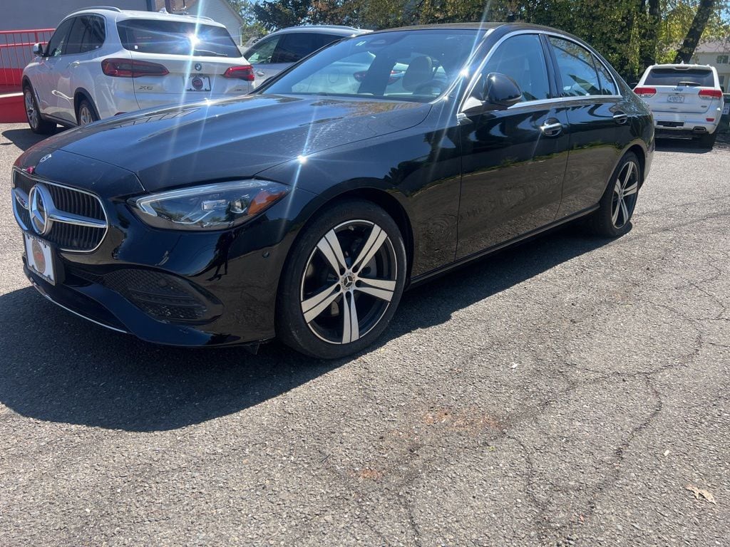 2025 Mercedes-Benz C-Class C 300 4MATIC's photo