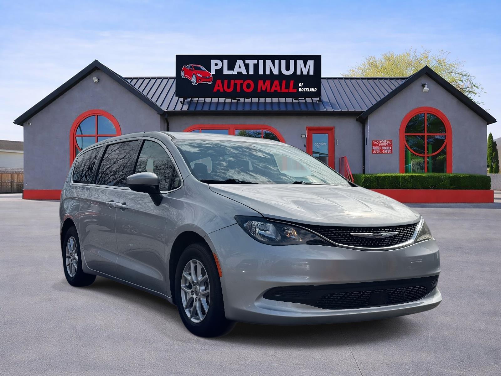 2022 Chrysler Voyager LX