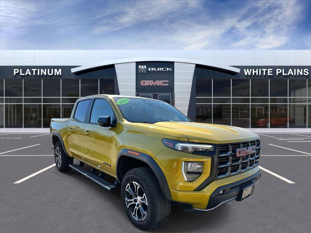 2023 GMC Canyon 4WD AT4 Crew Cab Short Box's photo