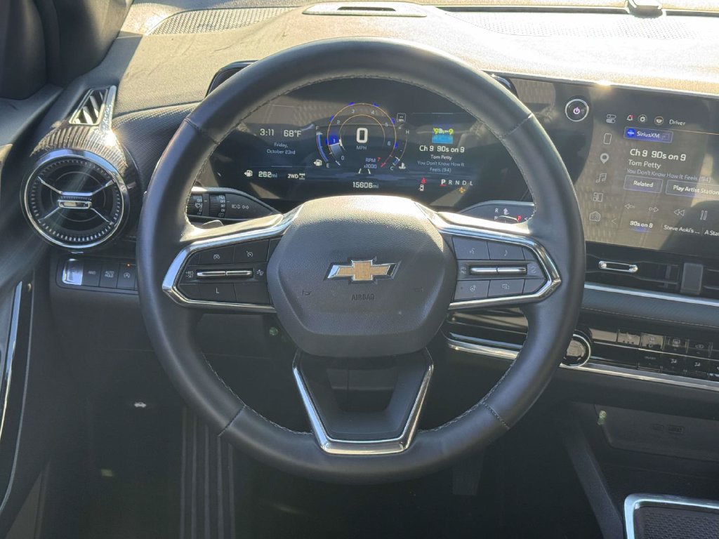 2025 Chevrolet Equinox LT - Photo 14