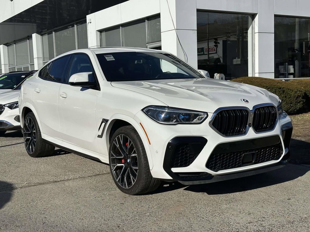 2023 BMW X6 M Base's photo