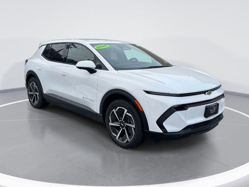 2025 Chevrolet Equinox EV 1LT's photo