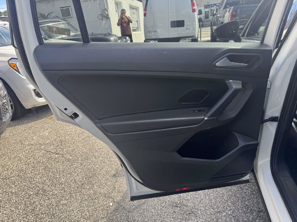 2020 Volkswagen Tiguan SE R-LINE BLACK - Photo 12