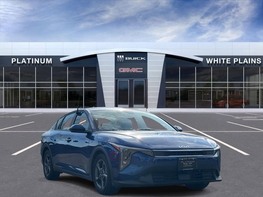 2025 Kia K4 LXS AT's photo
