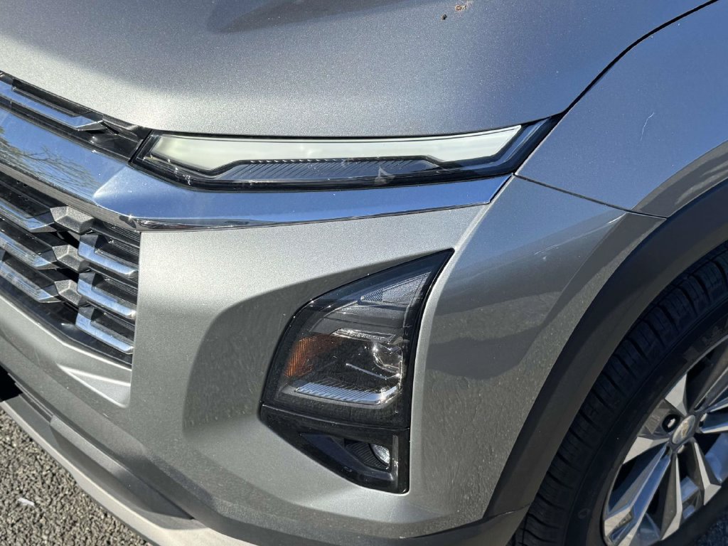 2025 Chevrolet Equinox LT - Photo 8