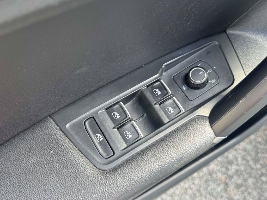 2020 Volkswagen Tiguan SE R-LINE BLACK - Photo 17