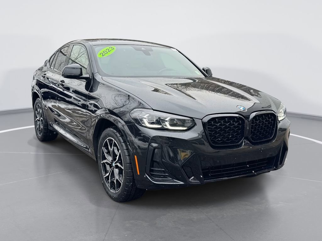 2023 BMW X4 30i's photo