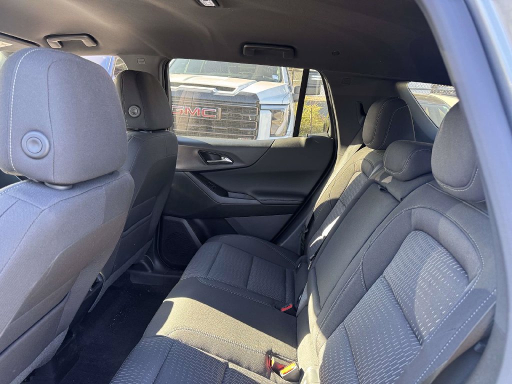 2025 Chevrolet Equinox LT - Photo 12