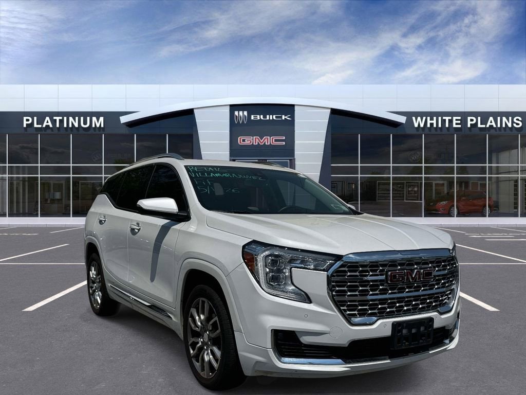 2023 GMC Terrain Denali AWD's photo
