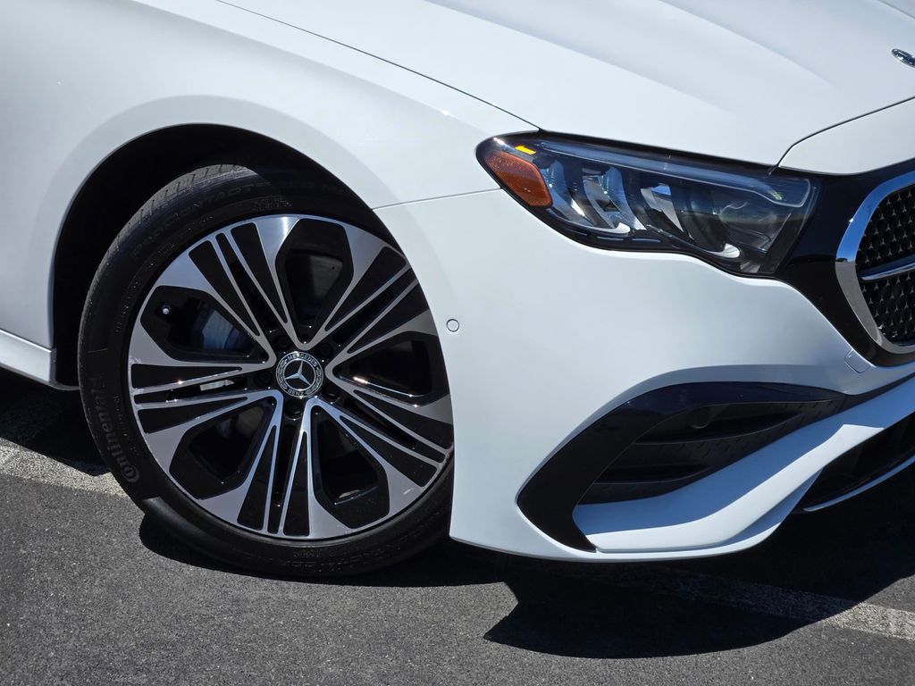 2025 Mercedes-Benz E-Class 9