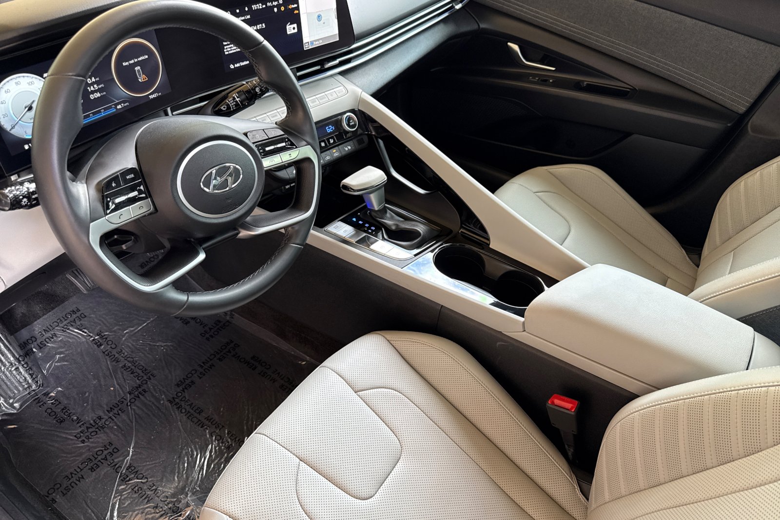 2023 Hyundai Elantra HEV Limited photo 6