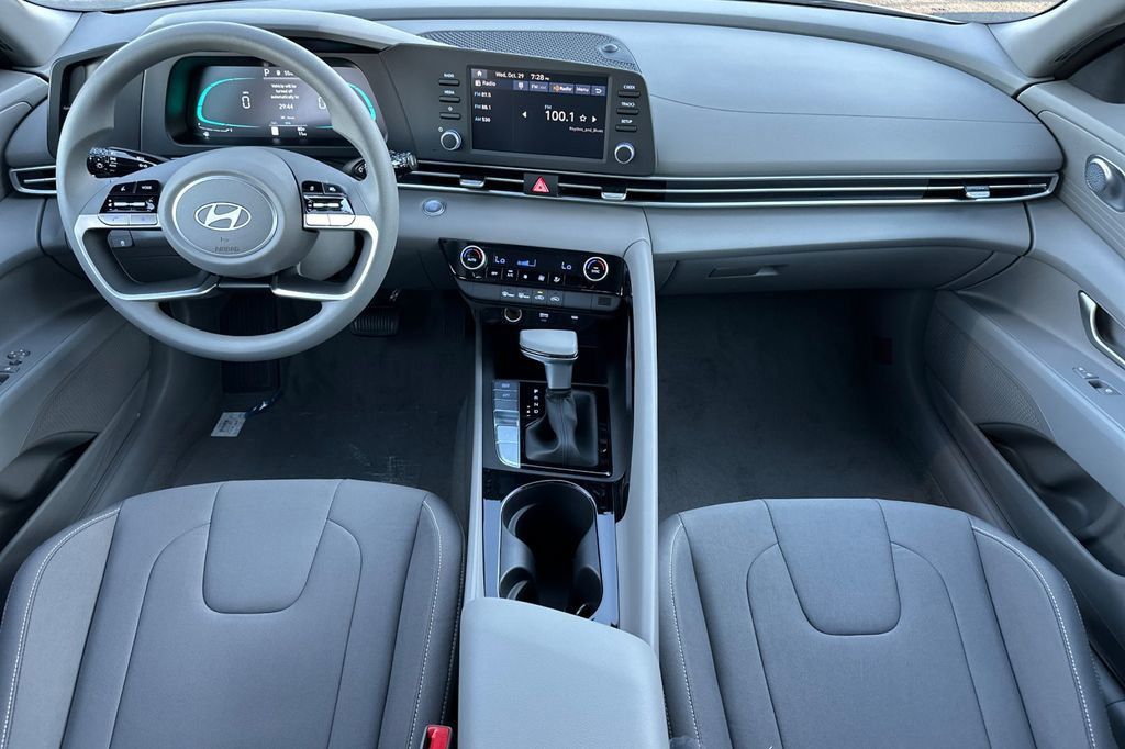 2026 Hyundai Elantra 10