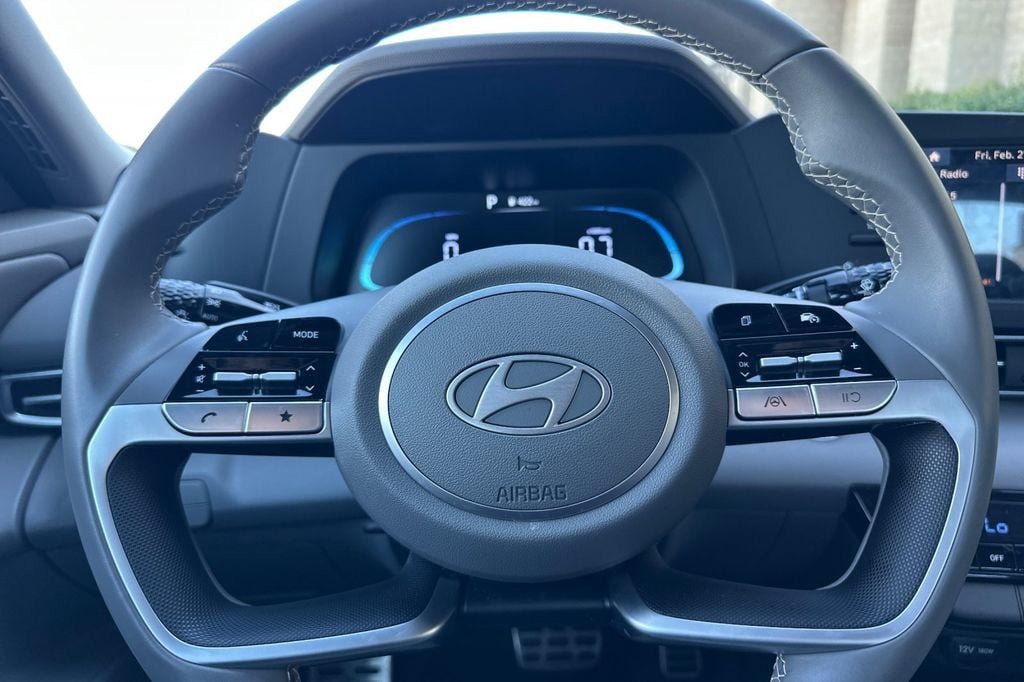 2025 Hyundai Elantra 20