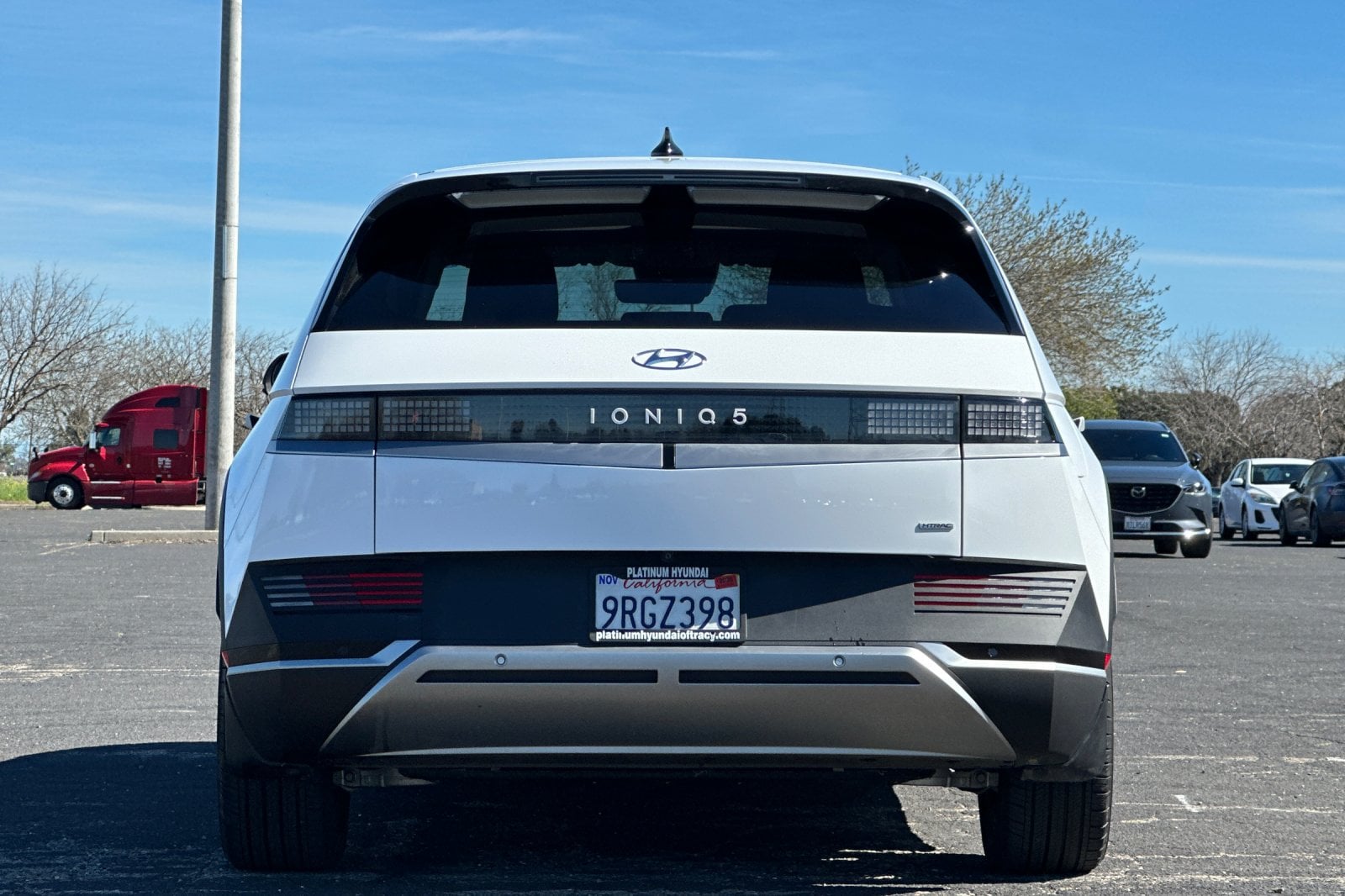 2023 Hyundai IONIQ 5 SE photo 4