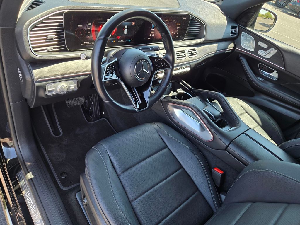 2025 Mercedes-Benz GLE 21