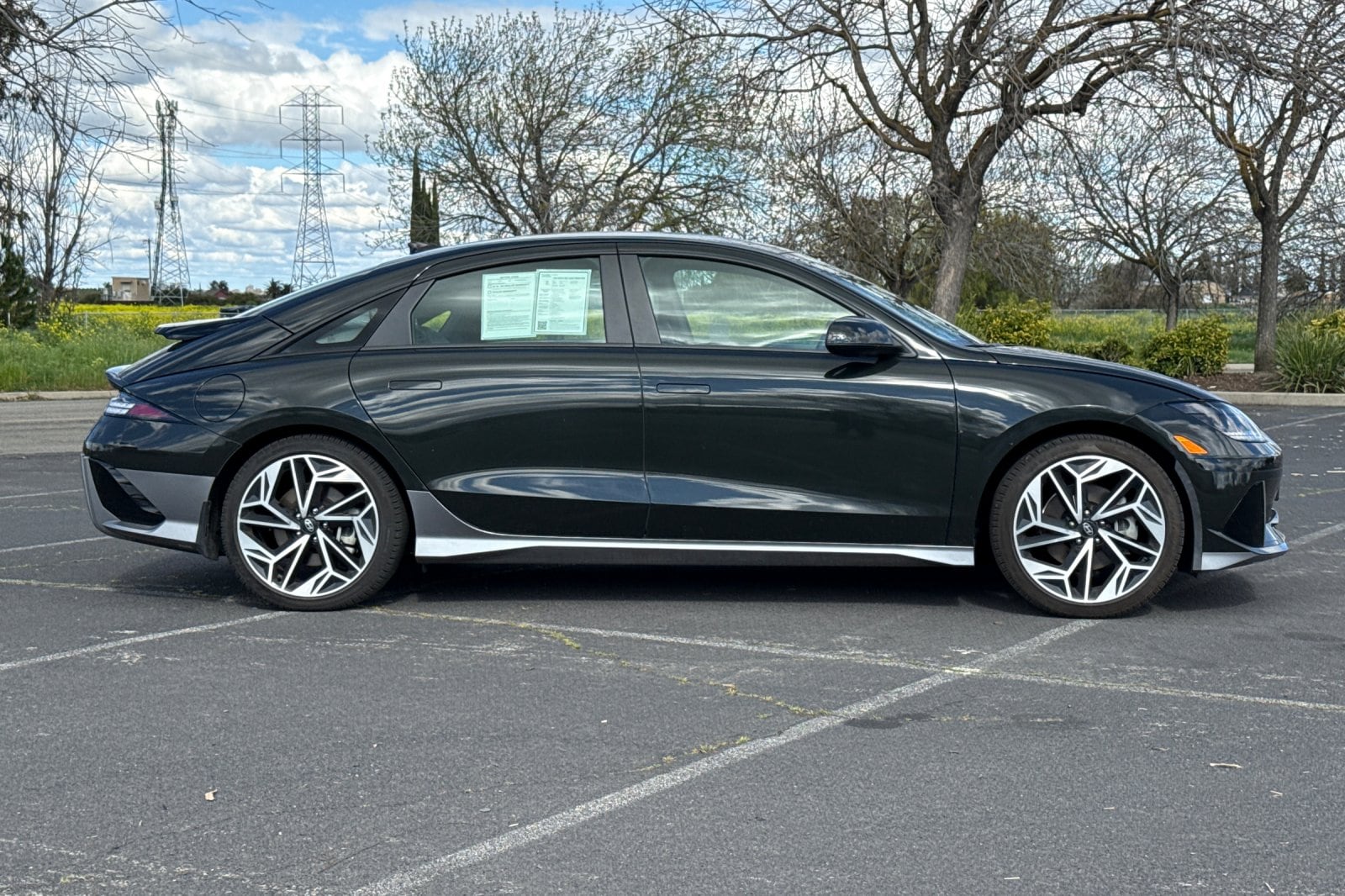 2023 Hyundai IONIQ 6 SEL photo 2