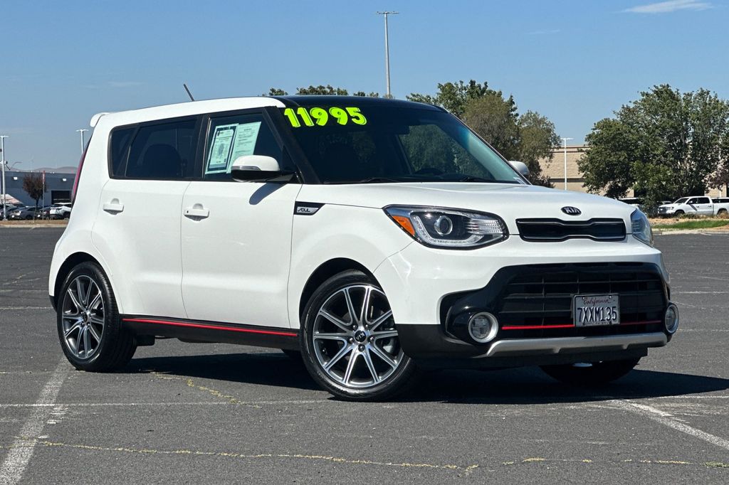 2017 Kia Soul Exclaim photo 2