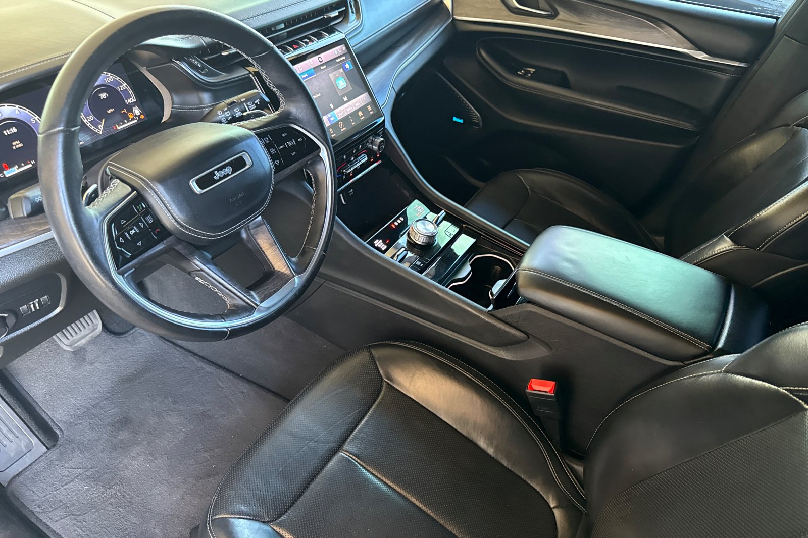 2022 Jeep New Grand Cherokee Overland photo 6