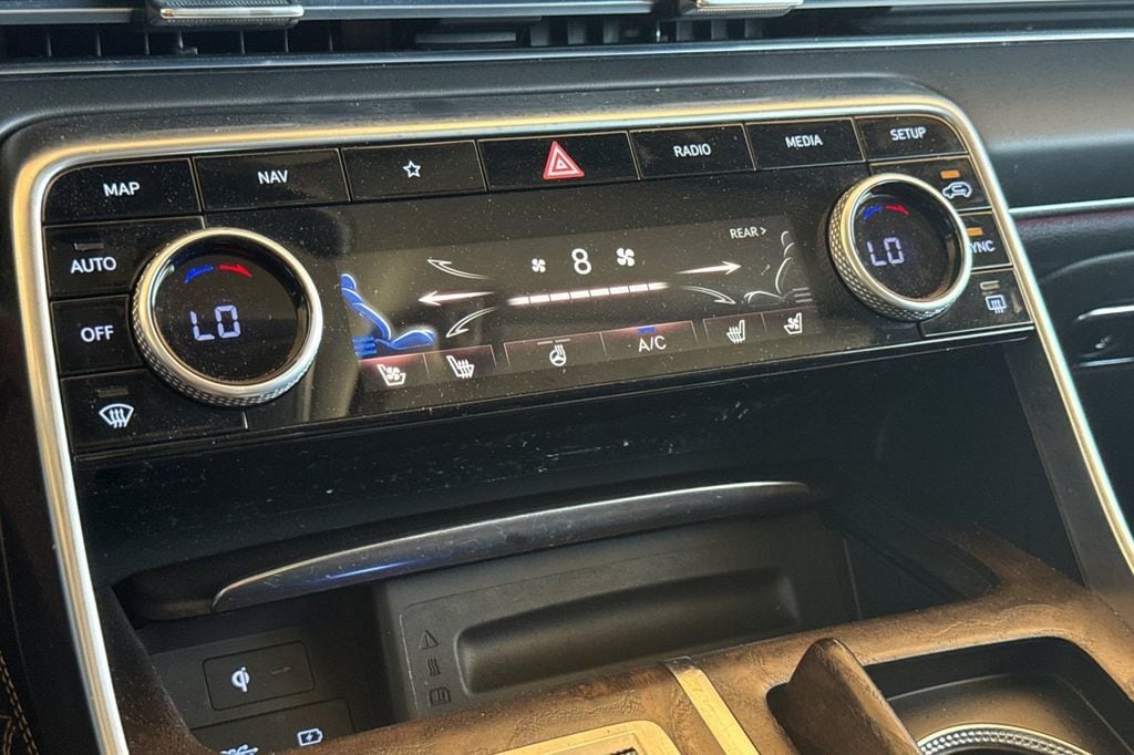 2024 GENESIS GV80 24