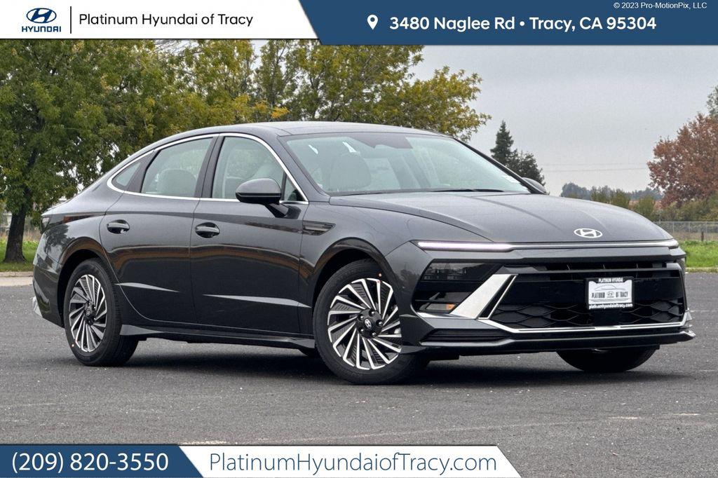 2026 Hyundai Sonata SEL's photo