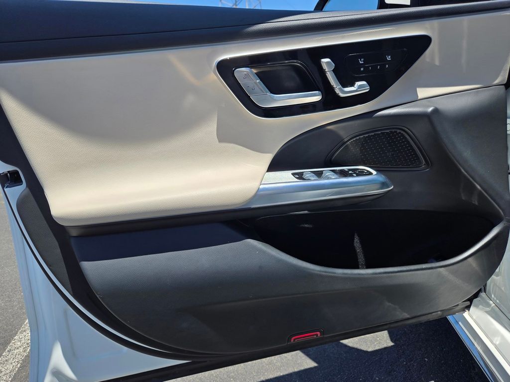 2025 Mercedes-Benz E-Class 17