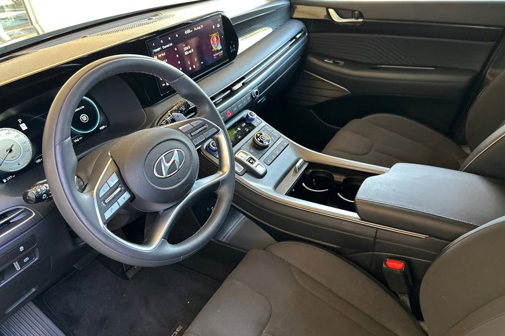 2025 Hyundai Palisade Calligraphy Night Edition photo 6