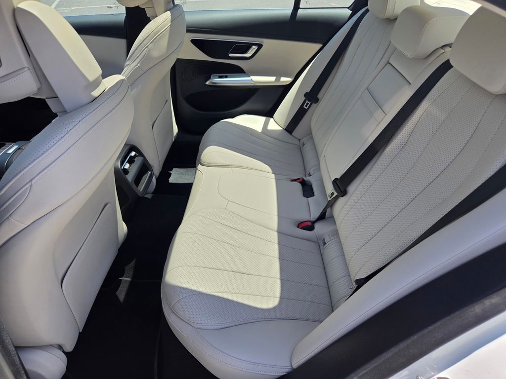 2025 Mercedes-Benz E-Class 10