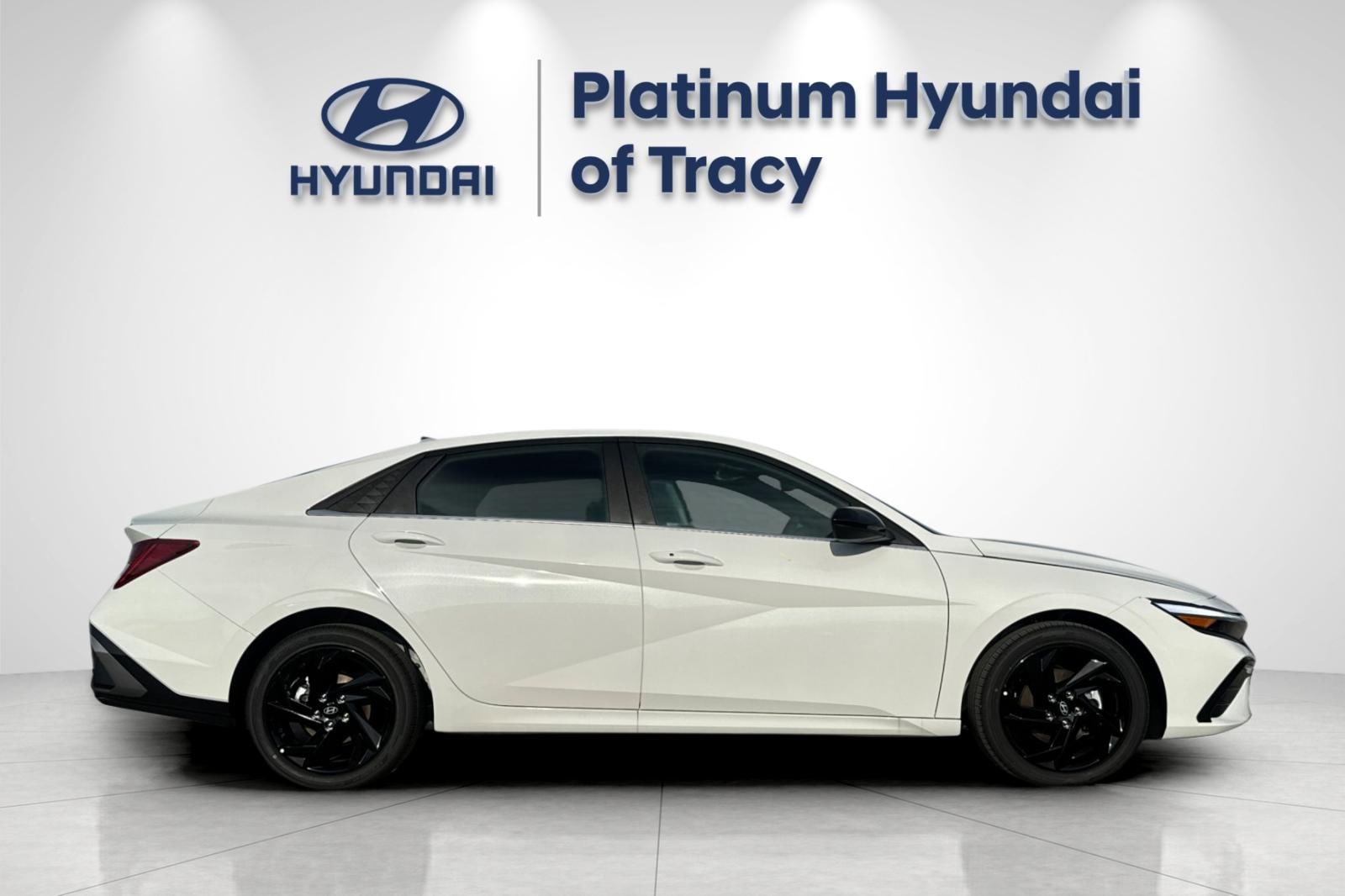 2026 Hyundai Elantra SEL - Photo 3