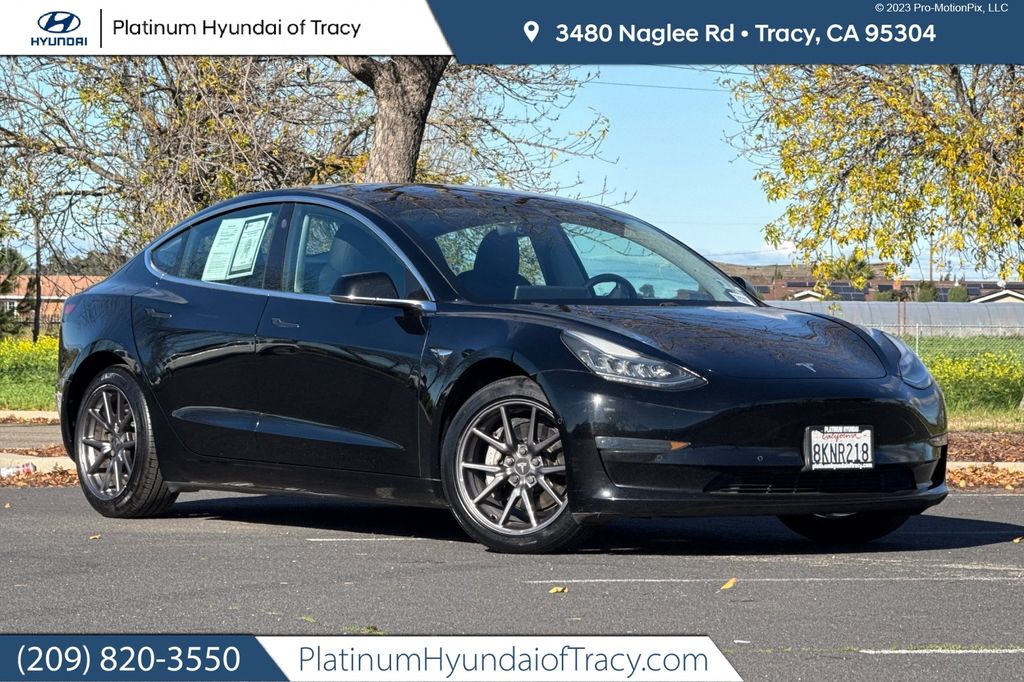 2019 Tesla Model 3 Base's photo