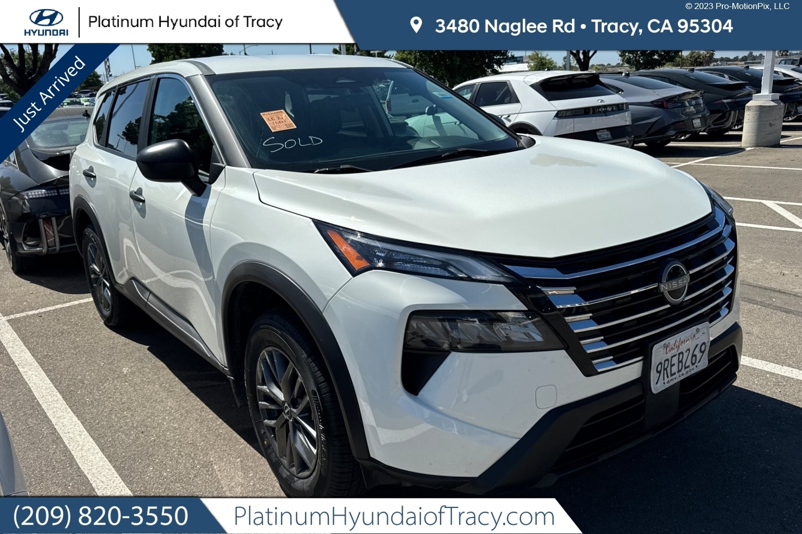 2024 Nissan Rogue S FWD's photo