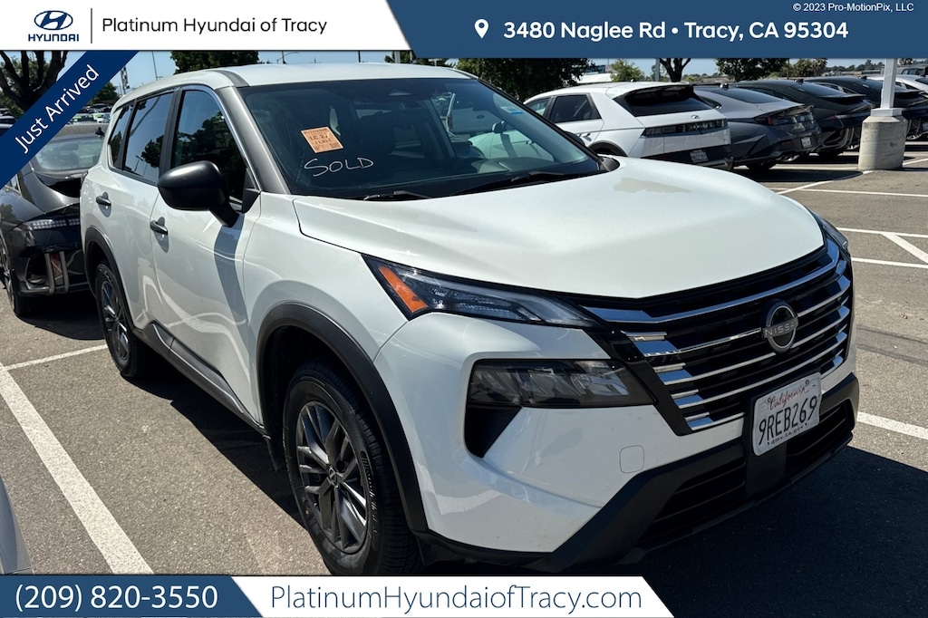 Used 2024 Nissan Rogue S SUV