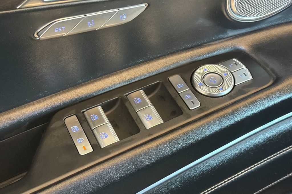 2024 GENESIS GV80 12
