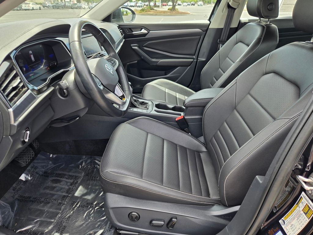 2024 Volkswagen Jetta 25