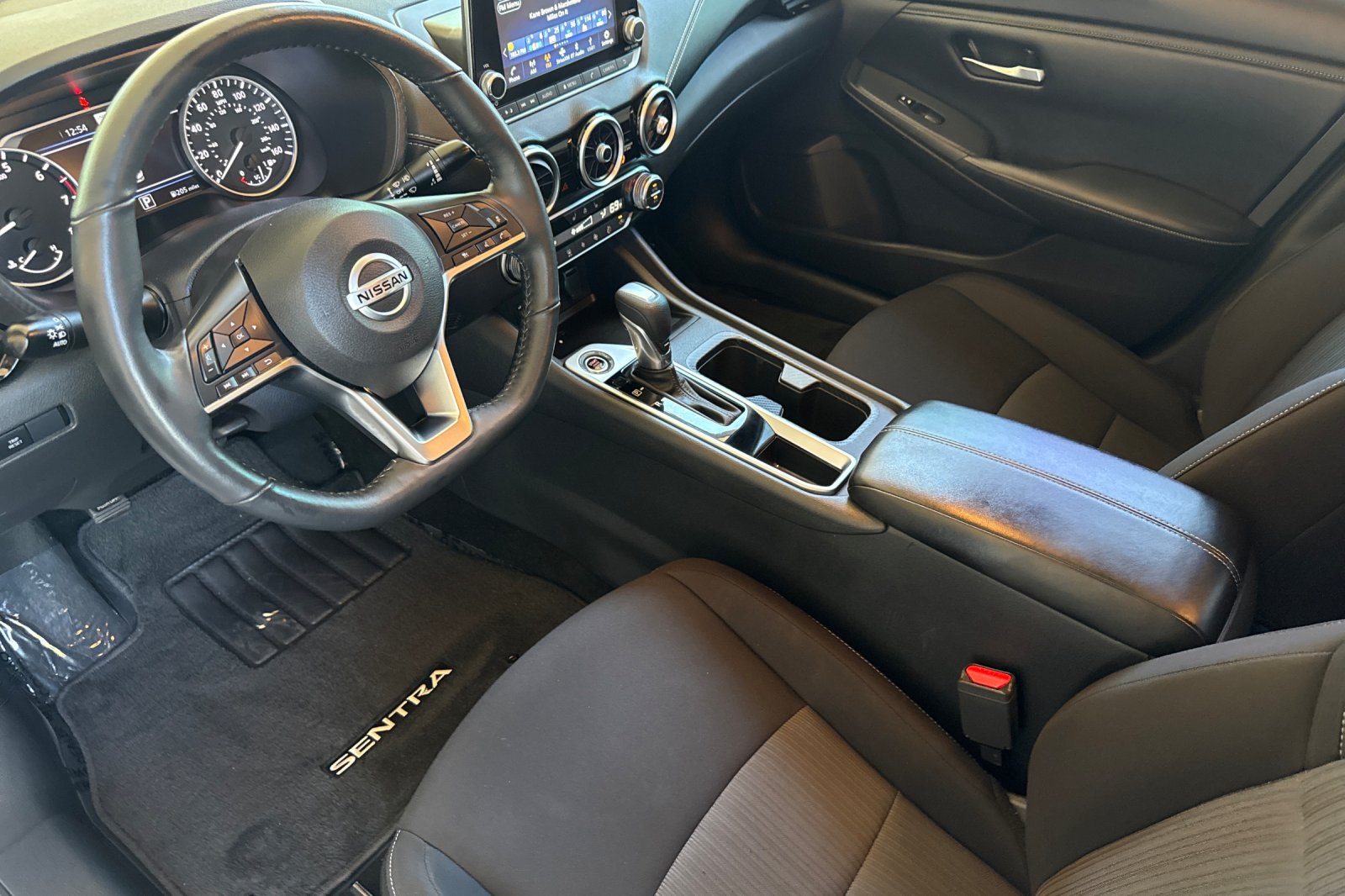 2023 Nissan Sentra SV photo 6