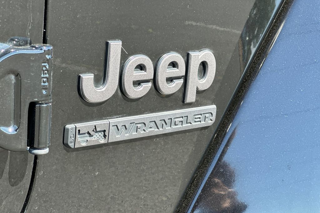 2021 Jeep Wrangler Unlimited 80TH - Photo 24