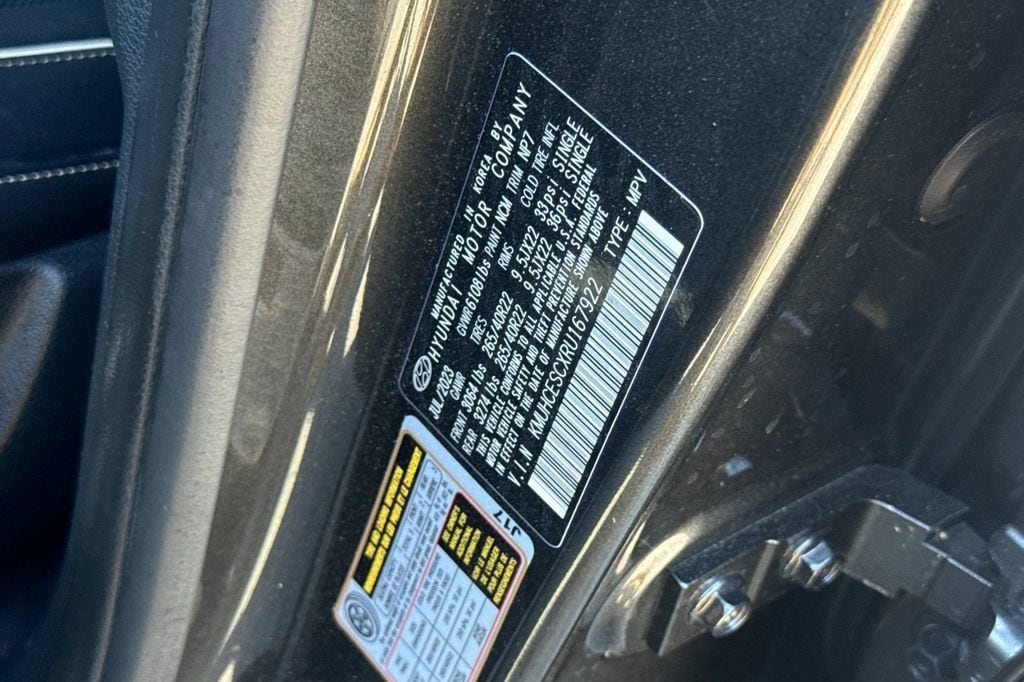 2024 GENESIS GV80 36
