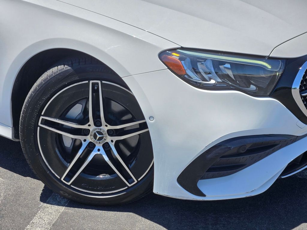 2025 Mercedes-Benz E-Class 9